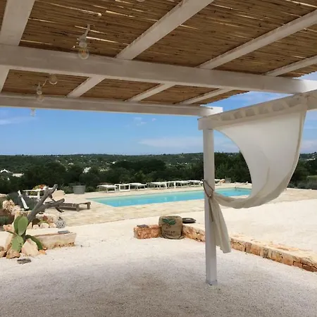Trullo Laisa Bed & Breakfast Cisternino