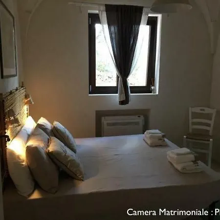Trullo Laisa Bed & Breakfast *